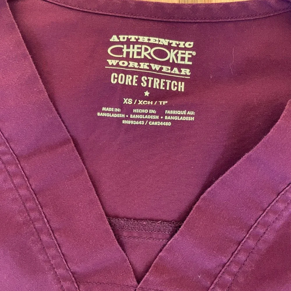 Core Stretch by Cherokee Workwear Men’s V-Neck Solid Scrub Top Sz XS Wine 4743 - Picture 4 of 11